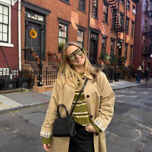 Meet your Posher, Robyn